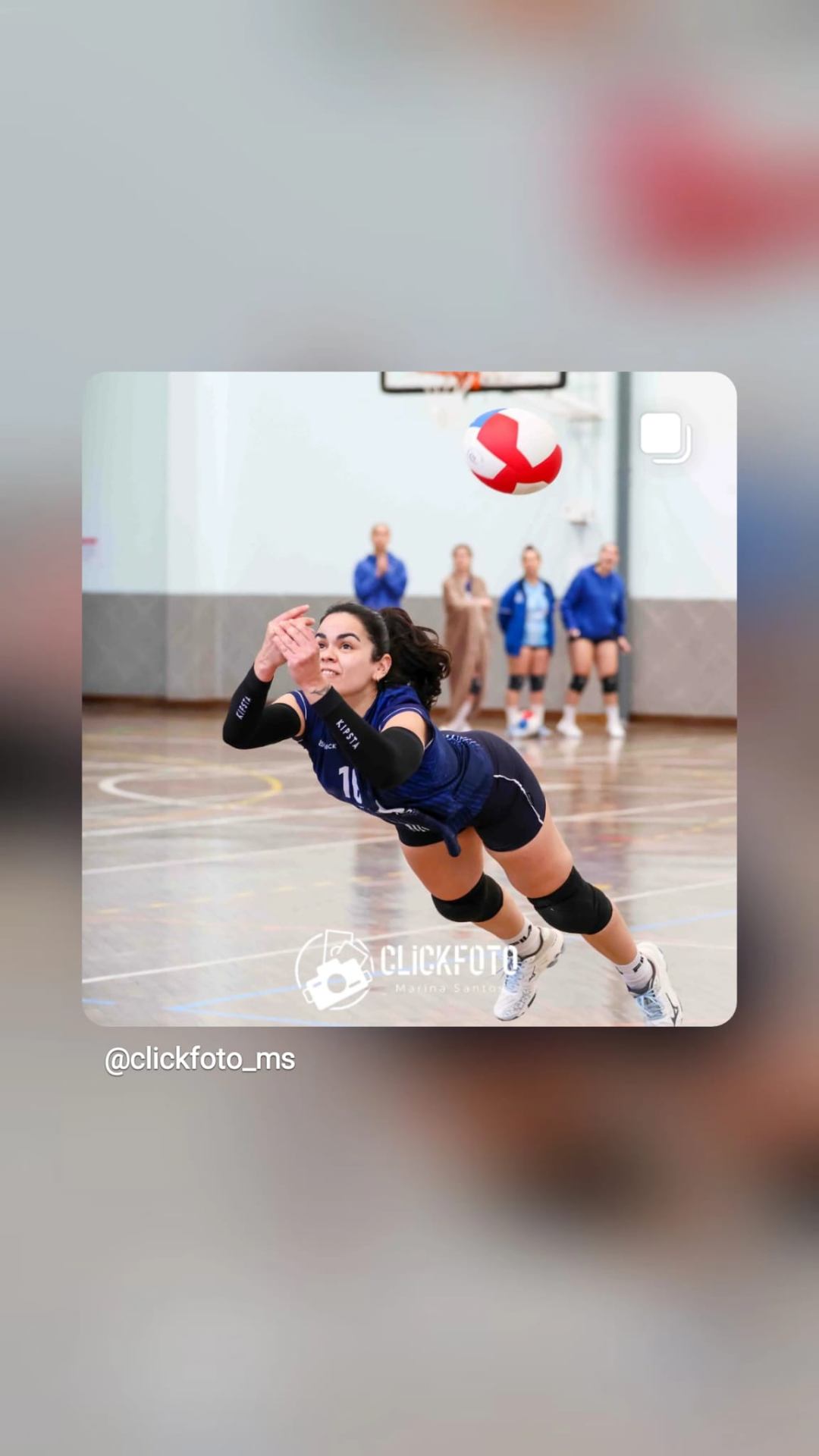 Mergulho de defesa no voleibol